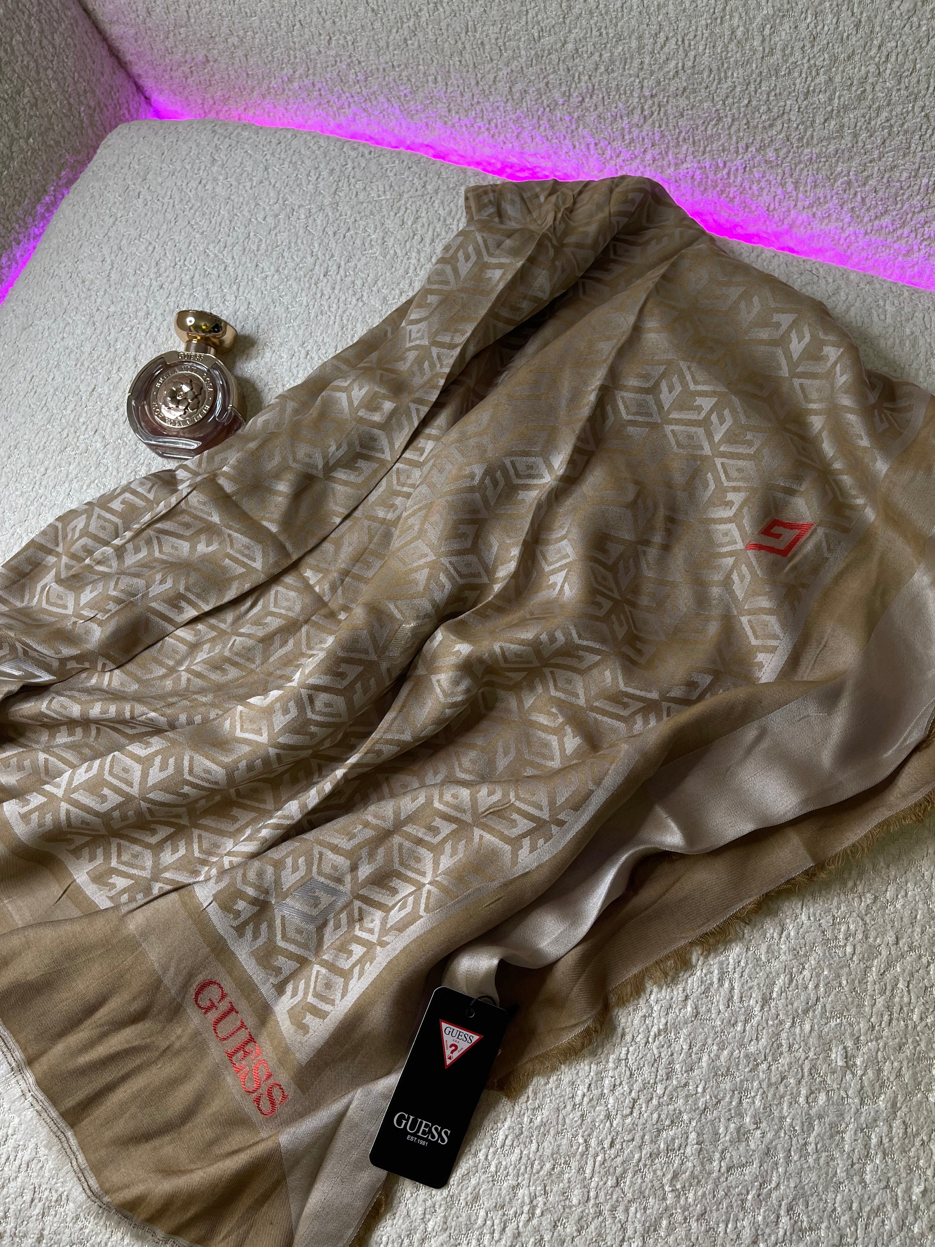 Étole Guess Beige