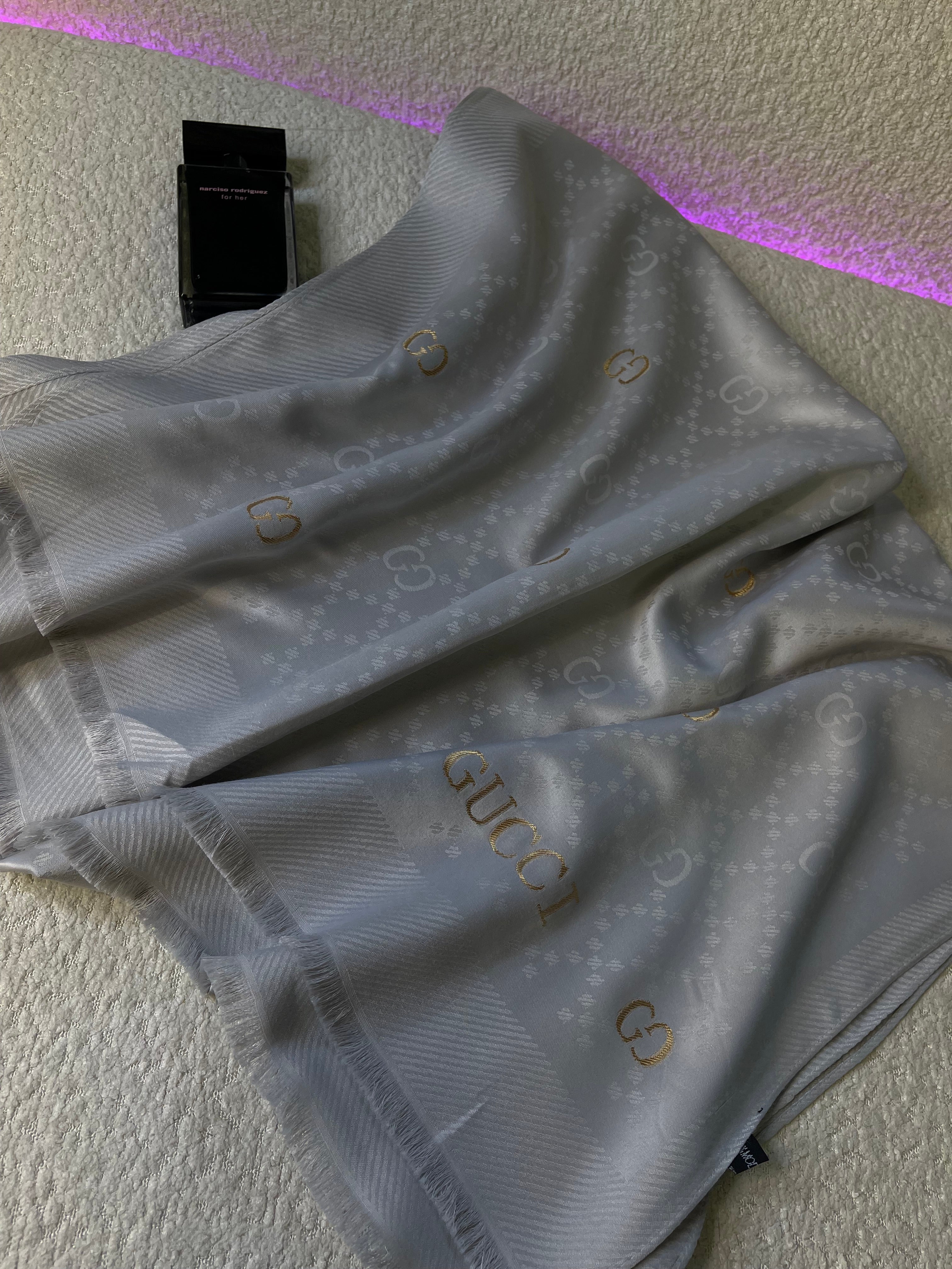 Étole Gucci Gris